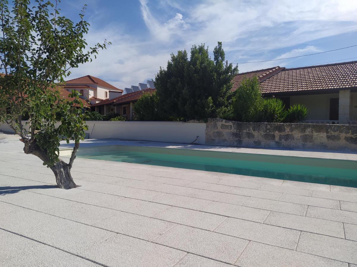 Bed and Breakfast O Pombal Alcanena Exterior foto